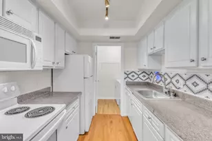 18334 Streamside Dr, Gaithersburg, MD 20879 - Photo 20