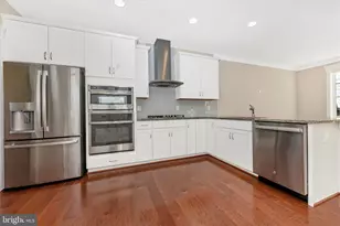 10211 Travilah Grove Cir, Rockville, MD 20850 - Photo 18