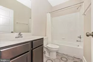 10211 Travilah Grove Cir, Rockville, MD 20850 - Photo 40