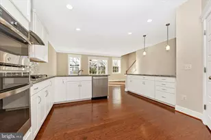 10211 Travilah Grove Cir, Rockville, MD 20850 - Photo 8