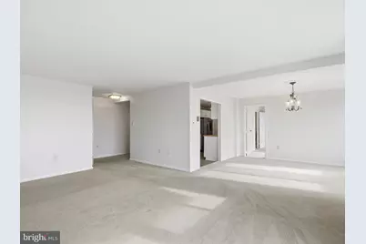 10201 Grosvenor Place #1001, Rockville, MD 20852 - Photo 6