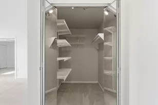 10201 Grosvenor Pl, Rockville, MD 20852 - Photo 14