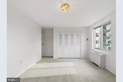 10201 Grosvenor Place #1001, Rockville, MD 20852 - Photo 32