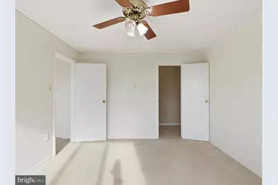 10201 Grosvenor Place #1001, Rockville, MD 20852 - Photo 22