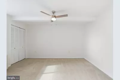 10201 Grosvenor Place #1001, Rockville, MD 20852 - Photo 12