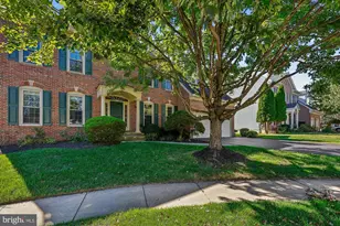 10606 Maplecrest Ln, Potomac, MD 20854 - Photo 4