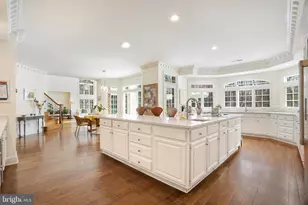 9646 Eagle Ridge Dr, Bethesda, MD 20817 - Photo 10