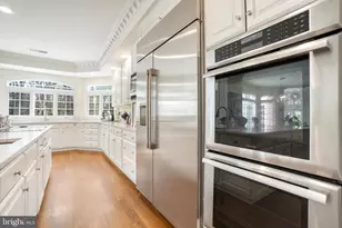 9646 Eagle Ridge Dr, Bethesda, MD 20817 - Photo 14