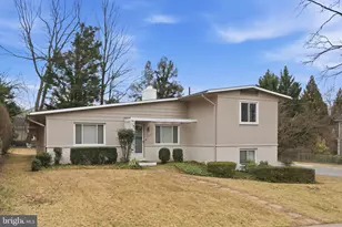 6104 Kirby Rd, Bethesda, MD 20817 - Photo 2