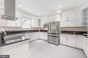 7201 Thomas Branch Dr, Bethesda, MD 20817 - Photo 14