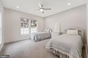 7201 Thomas Branch Dr, Bethesda, MD 20817 - Photo 32