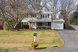 17812 Vinyard Ln, Rockville, MD 20855 - Photo 2