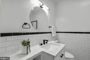 9403 Warren St, Silver Spring, MD 20910 - Photo 26