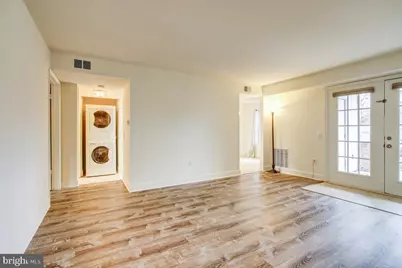 20212 Shipley Terrace #8-A-101, Germantown, MD 20874 - Photo 4