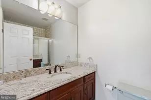 10517 Alloway Dr, Potomac, MD 20854 - Photo 36