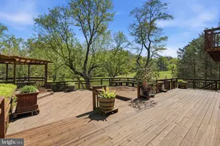 10517 Alloway Dr, Potomac, MD 20854 - Photo 30