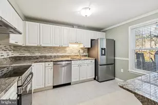 10603 Tuppence Ct, Rockville, MD 20850 - Photo 4