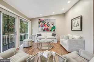 9812 Betteker Ln, Potomac, MD 20854 - Photo 10