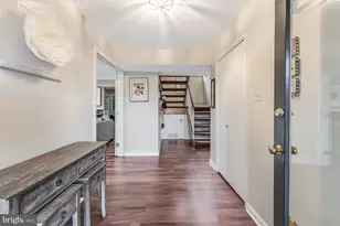 9812 Betteker Ln, Potomac, MD 20854 - Photo 2