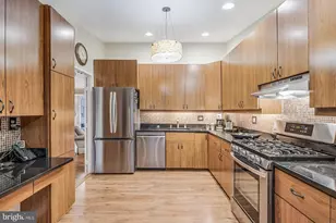 9812 Betteker Ln, Potomac, MD 20854 - Photo 14