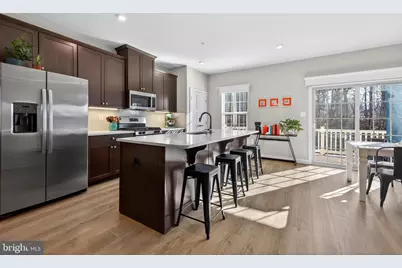 19765 Green Village Drive, Montgomery Village, MD 20886 - Photo 4