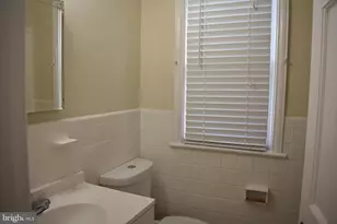 7205 Clarendon Rd, Bethesda, MD 20814 - Photo 32