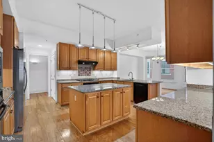 10404 Strathmore Park Ct, North Bethesda, MD 20852 - Photo 32