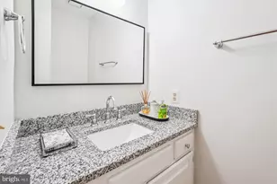 28 Sterling Ct, Rockville, MD 20850 - Photo 14