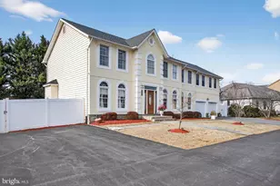 2013 Sullivan Ln, Silver Spring, MD 20906 - Photo 2