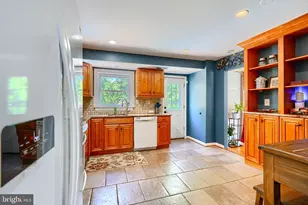 10708 Woodsdale Dr, Silver Spring, MD 20901 - Photo 16