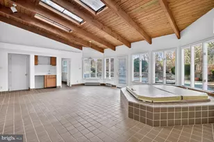 10816 Fox Hunt Ln, Potomac, MD 20854 - Photo 12