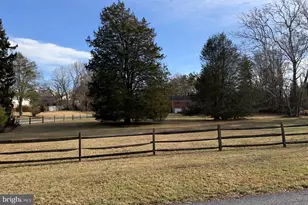 10816 Fox Hunt Ln, Potomac, MD 20854 - Photo 26