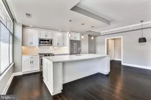 4915 Hampden Ln, Bethesda, MD 20814 - Photo 2