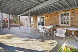 9412 Falls Bridge Ln, Potomac, MD 20854 - Photo 8