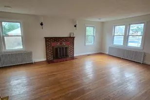 8 Mannakee St, Rockville, MD 20850 - Photo 2