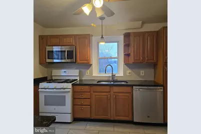 8 Mannakee Street, Rockville, MD 20850 - Photo 6