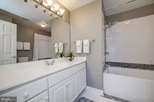 801 Pleasant Dr, Rockville, MD 20850 - Photo 16