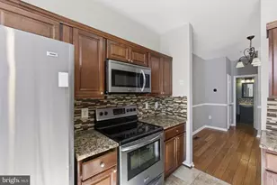 10211 Cove Ledge Ct, Montgomery Village, MD 20886 - Photo 10