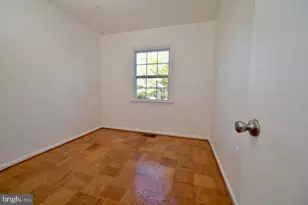 656 Azalea Dr, Rockville, MD 20850 - Photo 16