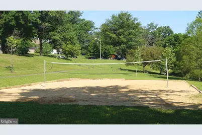 10337 Royal Woods, Gaithersburg, MD 20886 - Photo 8