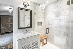 5205 Woodlawn Ave, Chevy Chase, MD 20815 - Photo 18