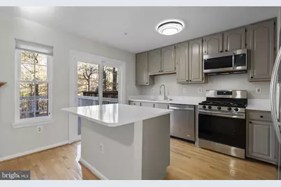 18502 Clovercrest Circle, Olney, MD 20832 - Photo 8