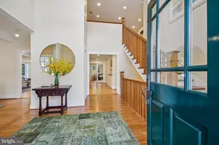 9421 Thrush Ln, Potomac, MD 20854 - Photo 22