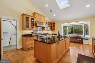 9421 Thrush Ln, Potomac, MD 20854 - Photo 40