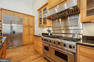 9421 Thrush Ln, Potomac, MD 20854 - Photo 38