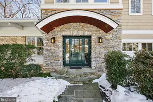 9421 Thrush Ln, Potomac, MD 20854 - Photo 10
