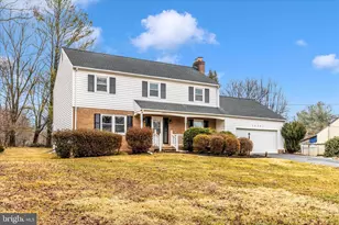 15701 Jones Ln, Gaithersburg, MD 20878 - Photo 2