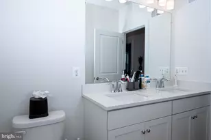 16132 Frederick Rd, Rockville, MD 20850 - Photo 14