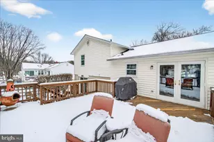 24013 Bush Hill Rd, Gaithersburg, MD 20882 - Photo 28