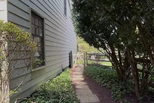 23 Old Creek Ct, Potomac, MD 20854 - Photo 12